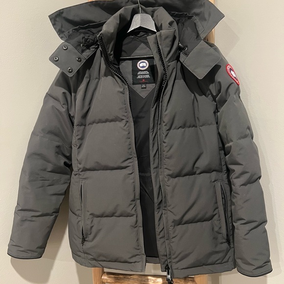 Canada Goose Chelsea Down Parka in Charcoal - Picture 6 of 15